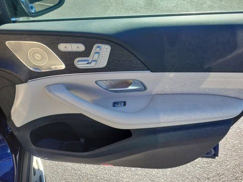 Used 2022 Mercedes-Benz GLS 450 4MATIC image 8