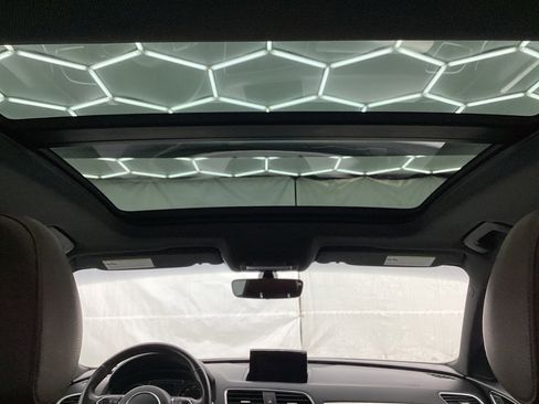 Used 2018 Audi Q3 2.0T Premium Plus w/ Premium Plus Package image 26