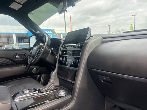 Used 2024 INFINITI QX80 Sensory image 38
