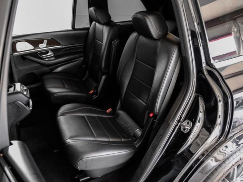 Used 2023 Mercedes-Benz GLS 450 4MATIC w/ AMG Line Exterior image 43