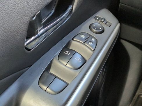 Certified 2019 Nissan Kicks SR w/ SR Premium Package FWD image 23