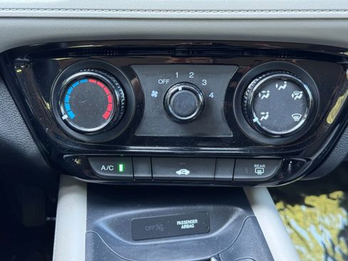 Used 2020 Honda HR-V LX image 23