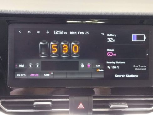 Used 2022 Kia Niro EX Premium image 31