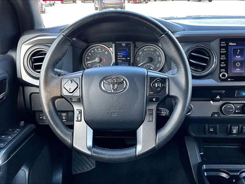Used 2023 Toyota Tacoma TRD Off-Road image 6