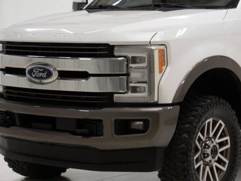 Used 2019 Ford F250 King Ranch w/ King Ranch Ultimate Package AWD/4WD image 9