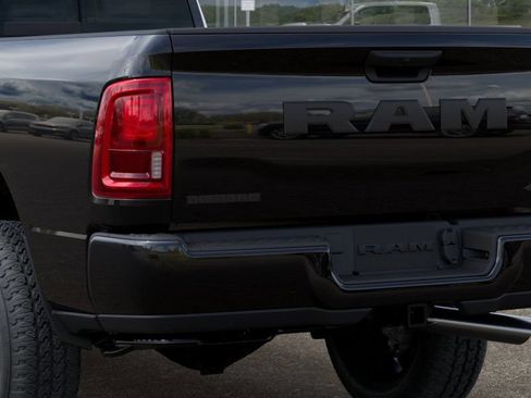 New 2026 RAM 2500 Big Horn AWD/4WD image 13