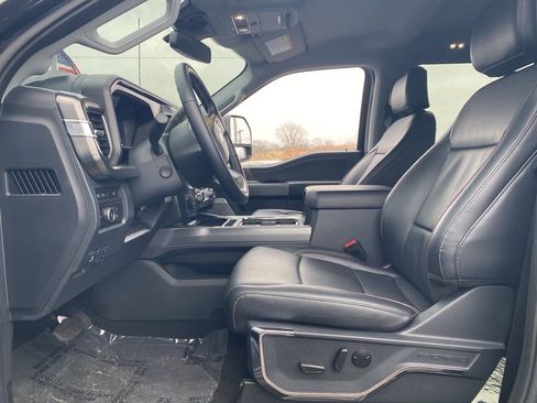 Used 2024 Ford F250 Lariat w/ Sport Appearance Package image 22