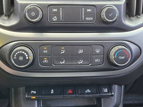 Used 2022 Chevrolet Colorado LT w/ Fleet Safety Package RWD image 19