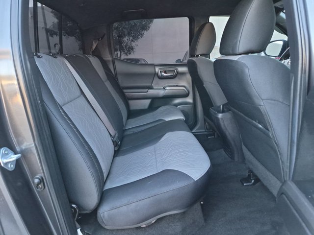 Used 2022 Toyota Tacoma TRD Sport AWD/4WD image 19