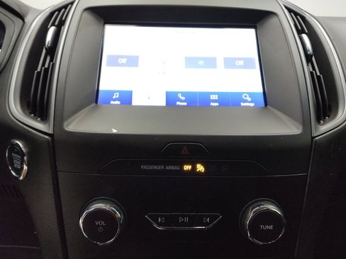 Used 2020 Ford Edge SE FWD image 25