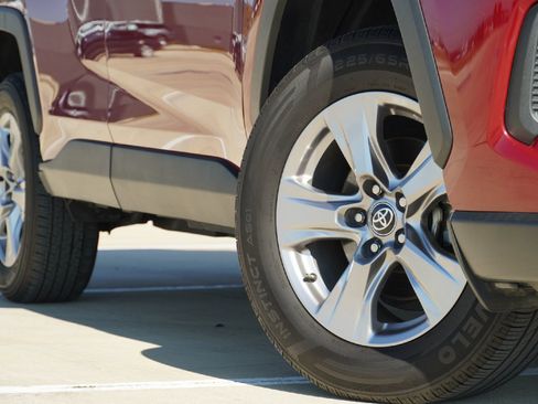 Used 2023 Toyota RAV4 XLE image 3