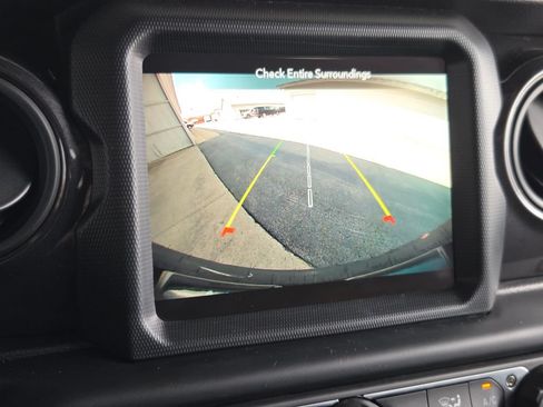 Used 2022 Jeep Wrangler Unlimited Sport AWD/4WD image 8