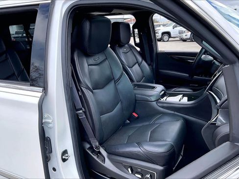 Used 2016 Cadillac Escalade ESV Platinum image 9