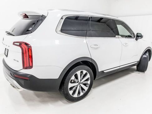 Used 2020 Kia Telluride EX w/ EX Premium Package FWD image 7