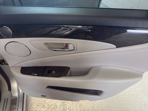 Used 2007 Lexus LS 460 image 25