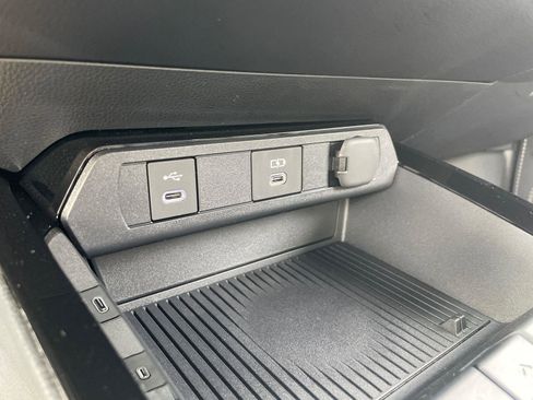 Used 2026 Toyota Prius Plug-In Hybrid image 26