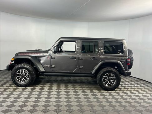 Used 2025 Jeep Wrangler Rubicon image 10