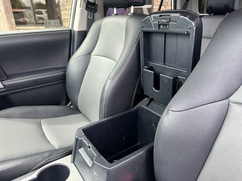 Used 2018 Toyota 4Runner SR5 Premium AWD/4WD image 36