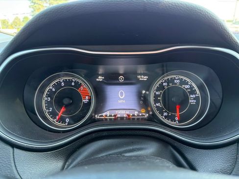 Used 2019 Jeep Cherokee Trailhawk w/ Trailer Tow Group AWD/4WD image 12