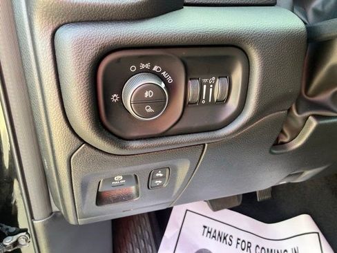 Used 2025 RAM 1500 Laramie w/ Sport Appearance Package AWD/4WD image 14