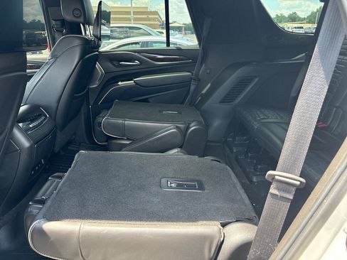 Used 2021 Cadillac Escalade Sport Platinum AWD/4WD image 11