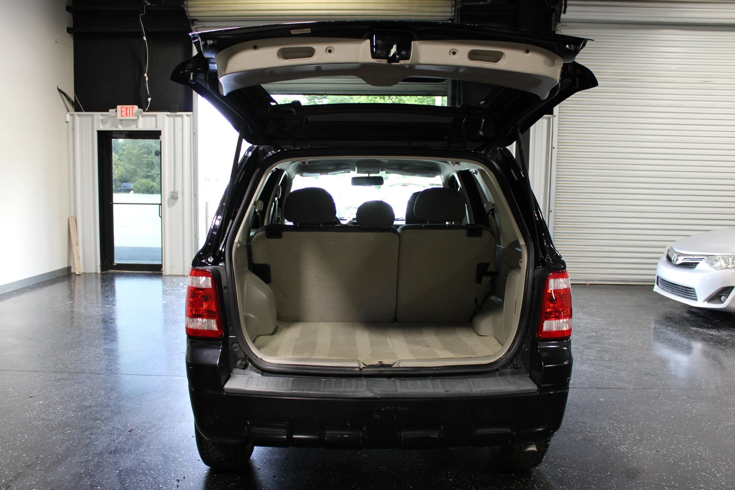 Used 2009 Ford Escape XLT FWD image 28
