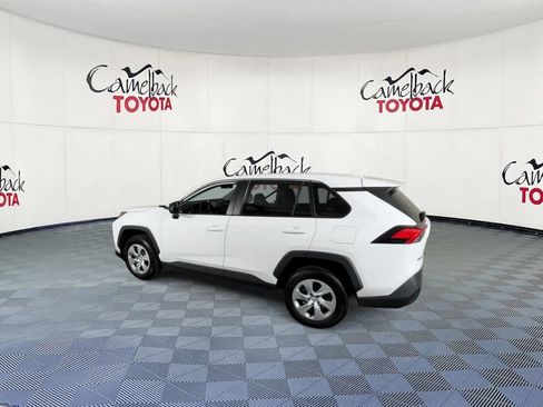 Used 2025 Toyota RAV4 LE AWD/4WD image 8