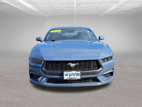 Used 2025 Ford Mustang Coupe RWD image 2
