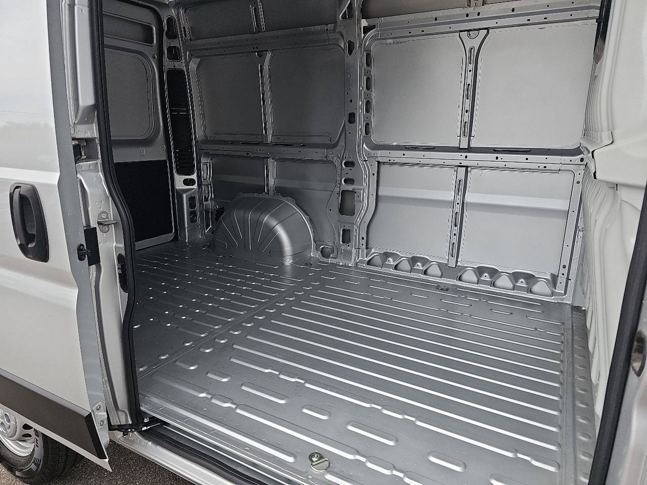 Used 2026 RAM ProMaster 1500 w/ Safety Group FWD image 14