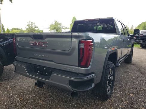 Used 2025 GMC Sierra 2500 Denali w/ Denali Reserve Package AWD/4WD image 4