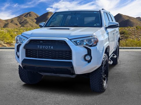 Used 2018 Toyota 4Runner TRD Off-Road Premium w/ Convenience Package image 11