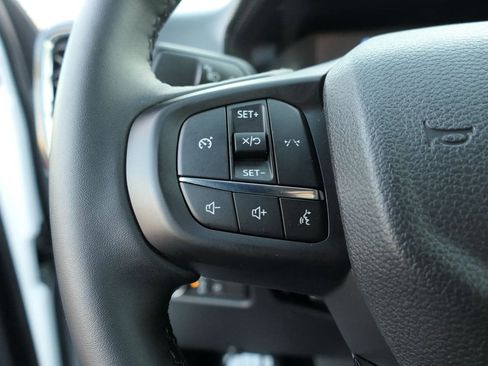 Used 2025 Ford Ranger XLT w/ FX4 Off-Road Package image 17