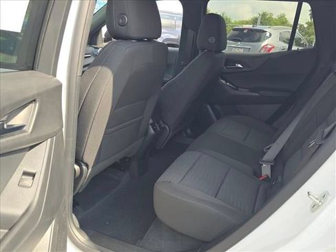 New 2027 Chevrolet Equinox LT FWD image 16