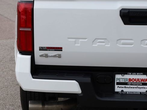 Used 2025 Toyota Tacoma SR5 image 19