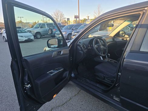 Used 2013 Subaru Forester 2.5X image 8