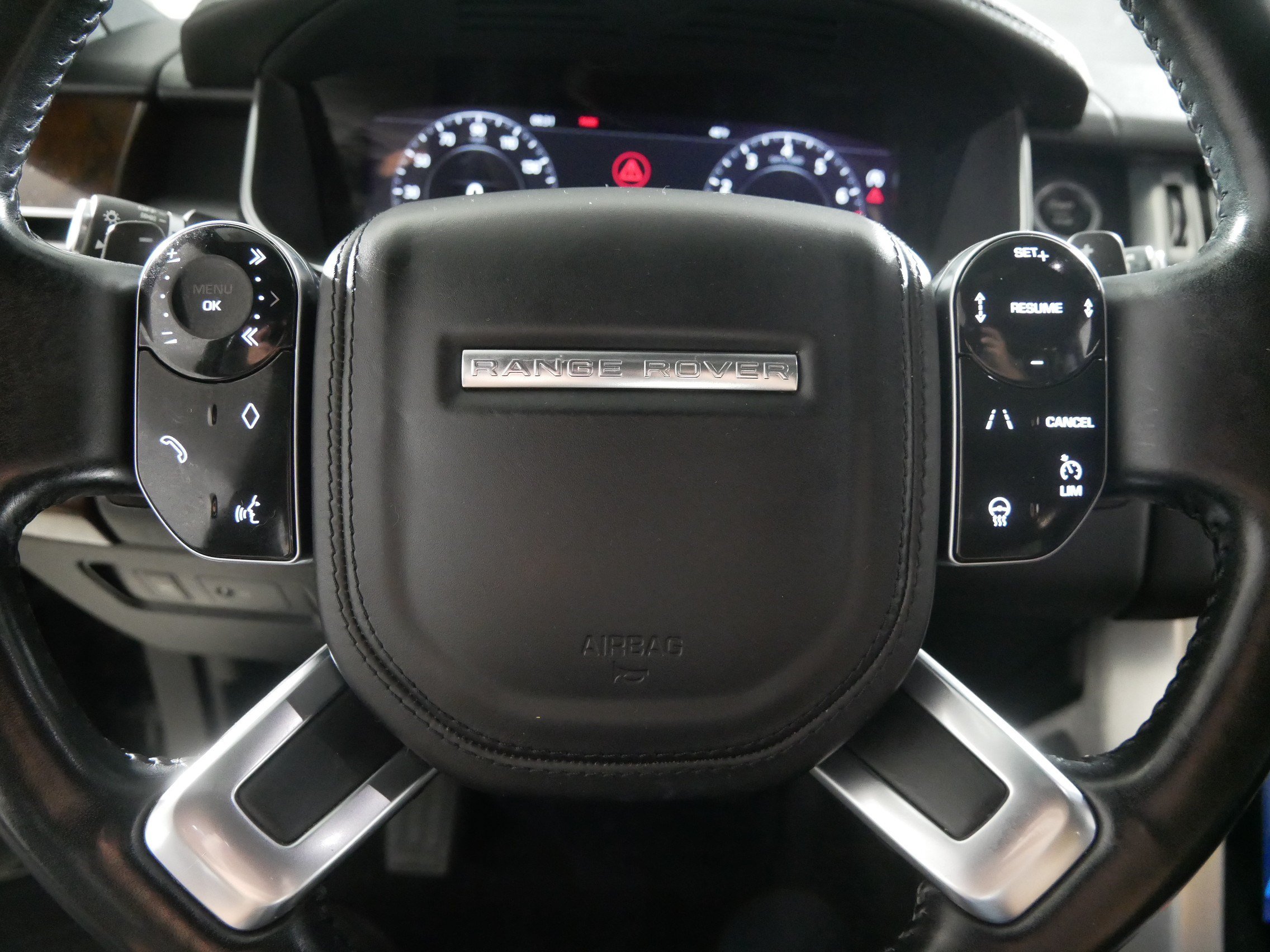 Used 2020 Land Rover Range Rover HSE AWD/4WD image 25