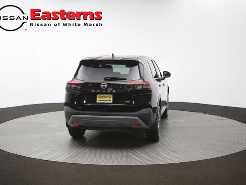 Used 2023 Nissan Rogue S AWD/4WD image 35