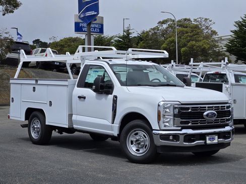 New 2024 Ford F350 XL w/ XL Chrome Package RWD image 22
