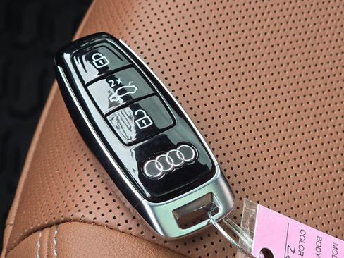 Certified 2025 Audi Q7 2.0T Premium Plus w/ Premium Plus Package AWD/4WD image 42