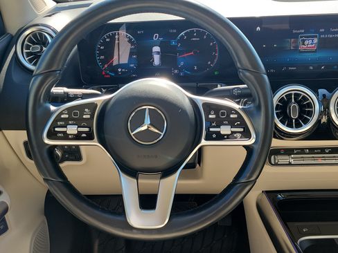 Used 2023 Mercedes-Benz GLA 250 4MATIC image 20