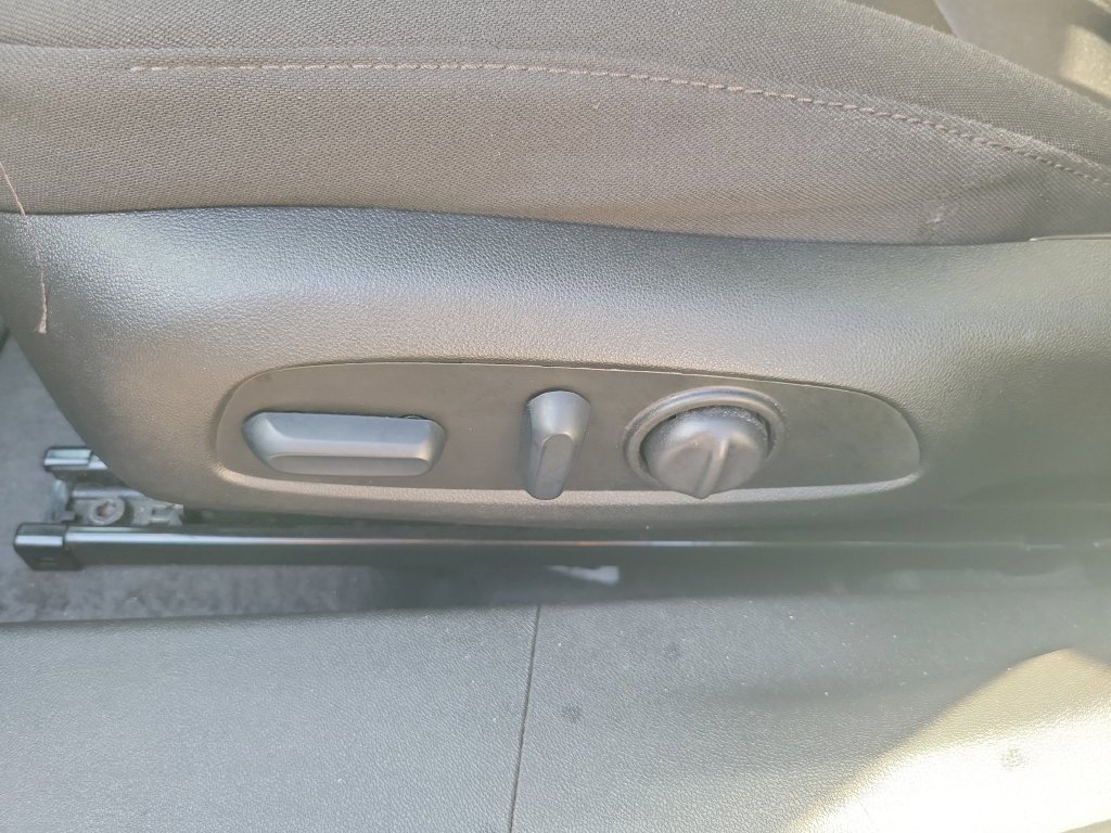 Used 2025 Chevrolet Malibu LT FWD image 22