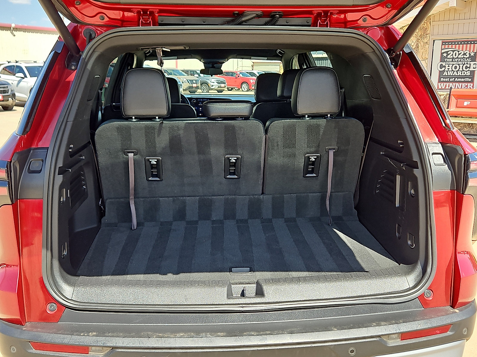 Used 2025 Chevrolet Traverse LT FWD image 6