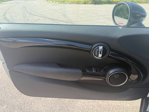 Used 2015 MINI Cooper S FWD image 9