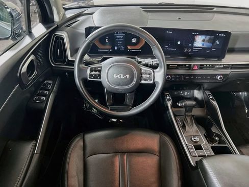 Used 2024 Kia Sorento S FWD image 18
