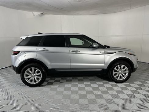 Used 2017 Land Rover Range Rover Evoque SE AWD/4WD image 9