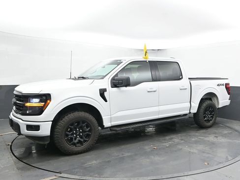 Used 2024 Ford F150 XLT w/ XLT Black Appearance Package image 8