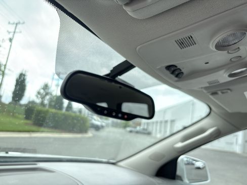 Used 2017 GMC Acadia Limited SLT FWD image 26