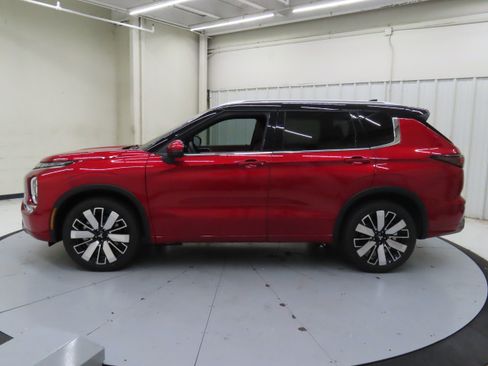 New 2025 Mitsubishi Outlander SEL image 6