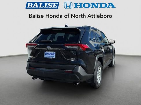 Used 2019 Toyota RAV4 XLE w/ Convenience Package image 8