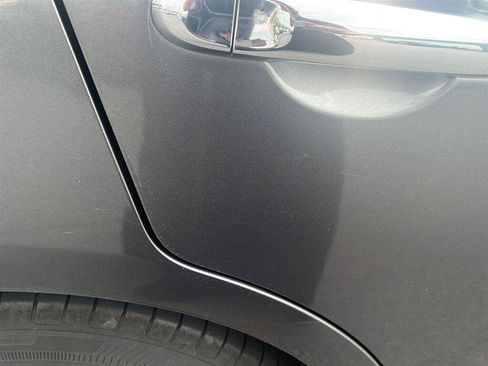 Used 2016 Nissan Versa FWD image 26